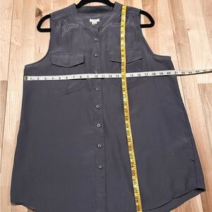 J. Crew Factory Women's Sleeveless Button-Down Shirt - Dark Gray